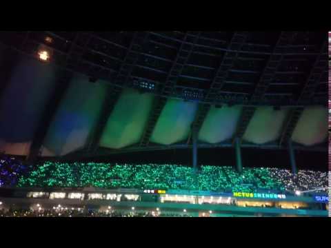 160604 Amazing SHINee World Pearl Aqua chanting for Taemin