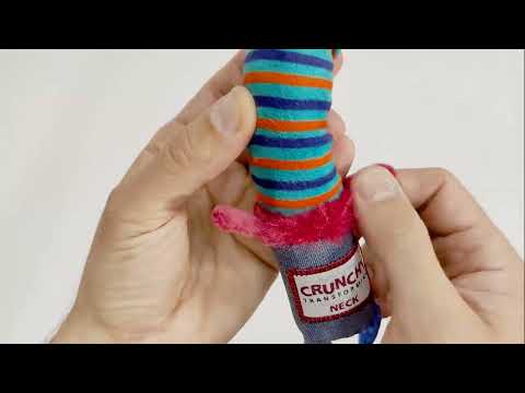 Игрушка для собак Кот с хрустящей шеей и пищалкой GiGwi Crunchy, текстиль, пластик, 28 см - фото 1 - id-p2197583269
