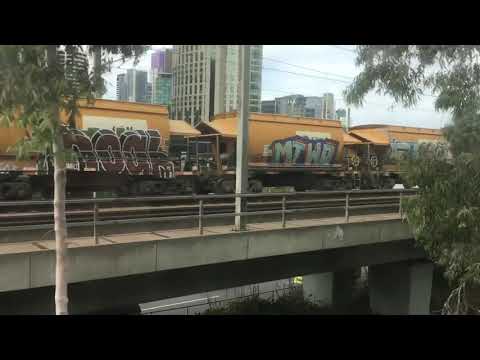 G532 leading the Apex train At Flinders Street