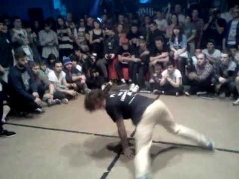 Street Heroes Bboy 2vs2 2013 - Pyciu/David vs China/Bugy