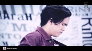 Download lagu d'Masiv Kau Yang Ku Sayang Video mp3 Download lagu d'Masiv Kau Yang Ku Sayang Video mp3