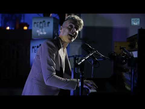 "The Church Sessions" by Pepper 96,6: "Lost Horse" - Asaf Avidan