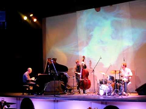 Najponk trio (live @ La Fabrika Prague 16/10/2010)