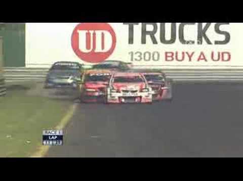 V8 Supercars Sandown 2008 - Rick Kelly 360 save