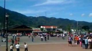 preview picture of video '15 septiembre de 2011 en Tres Ríos, Costa Rica'
