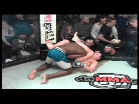 Daniel Cairns V Kenny Mokhonoana