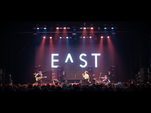 E^ST - Sweater Weather (Cover of The Neighbourhood – Live at The Forum)