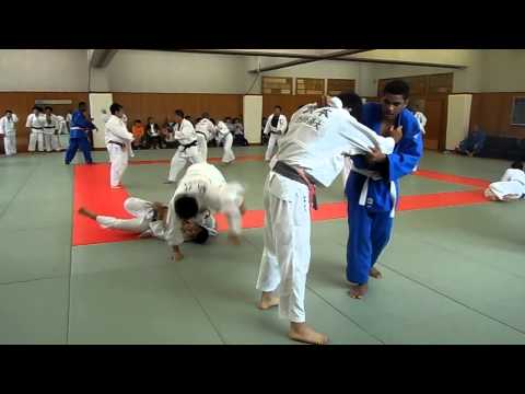 viliame takayawa in ryutsukeizai university