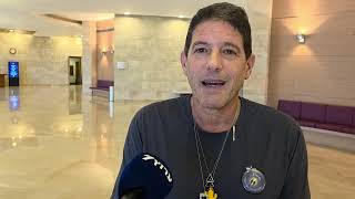 יזהר ליפשיץ בראיון לערוץ 7 (חדשות ערוץ 7) - התמונה מוצגת ישירות מתוך אתר האינטרנט יוטיוב. זכויות היוצרים בתמונה שייכות ליוצרה. קישור קרדיט למקור התוכן נמצא בתוך דף הסרטון