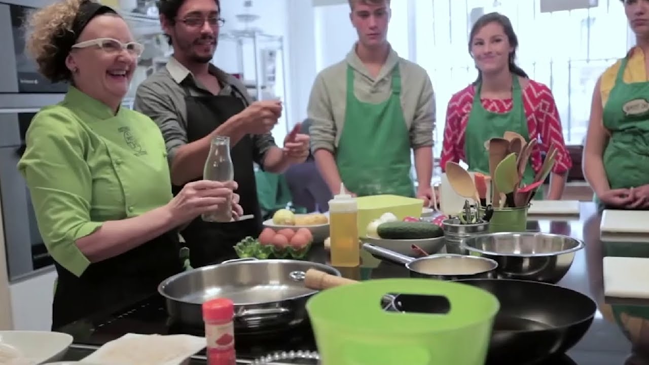 Cooking Class in Madrid | EF Study Abroad
