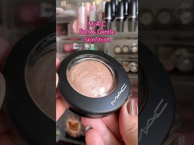 Vídeo relacionado con MAC Mineralize Skinfinish Powder Soft and Gentle Blush Nib by M.A.C