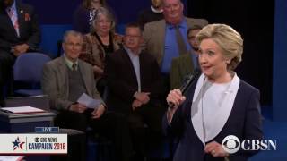 Hillary Clinton and Donald Trump sing "Baby it's Cold Outside"