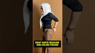 Download lagu Momen lucu Emak² Cantik Berjilbab Buka celana mp3