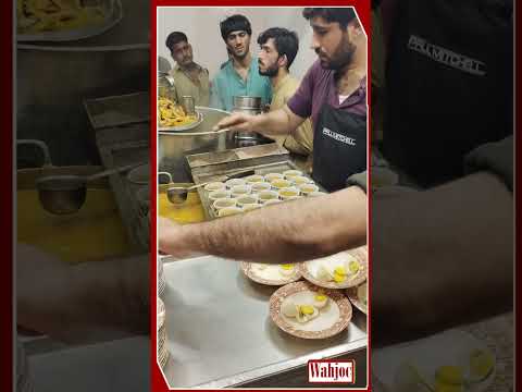 Asli Peshawari Dasi Chicken Yakhni Soup | Street Food Karachi | Winter Special | Wahjoc Food