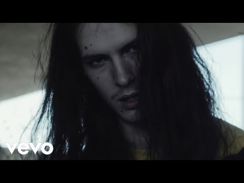 Bones ft. Lil Peep - Legacy Over Trends [Music Video]