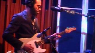 Fool&#39;s Gold performing &quot;The Dive&quot; on KCRW