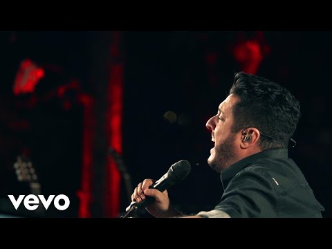 Bruno & Marrone - Eu Não Te Merecia (Menos Um Vagabundo)