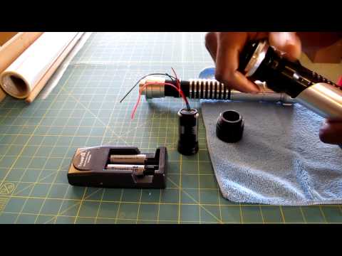 How to remove the battery pack from a saber with sound
