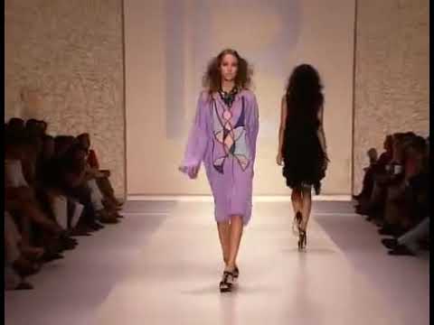 Laura Biagiotti Spring Summer 2010 1/2