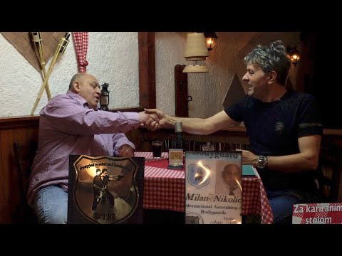 Za kariranim stolom - Milan Nikolic