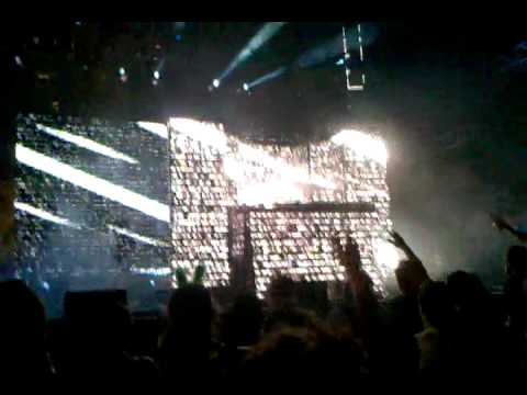 Sasha Vortek live at Ultra Music Festival UMF 2011 Miami Music Week - first 30 minutes