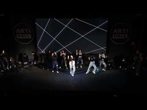 OmeLoud - LOONA - Pose - IdolCon 2022 Autumn