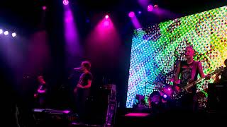 Attaque 77 - Plaza de Perros (vivo) - Estadio Obras - 27/4/2018