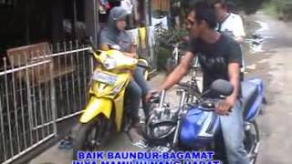 Download lagu Aam2 - Kalah Saingan mp3 Download lagu Aam2 - Kalah Saingan mp3