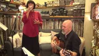 Regresso  -  Agostinho/Cabral - Vocals: Patrizia DI Malta. Guitar: Pierluigi Ferrari.