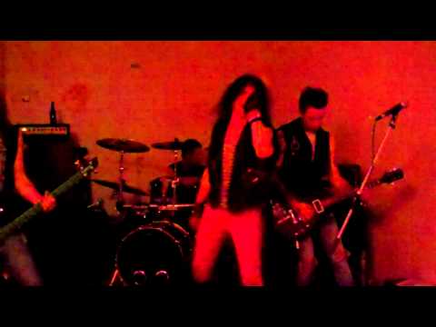 Bloody Mess and The Hollowbodys - Sonic Reducer - at Beauty in Pain