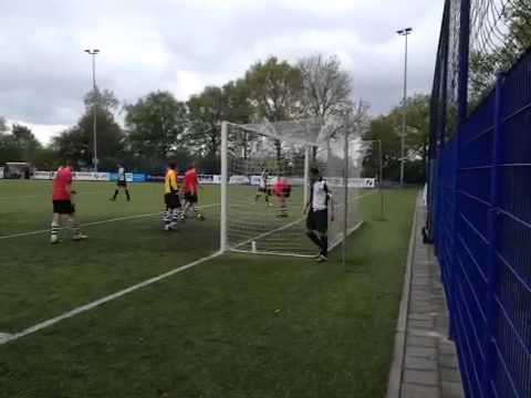 Victoria 1 (zo) vs. Laren 99 sv 1 (zo) 12-5-2013 14:46