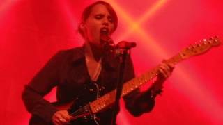 Anna Calvi - "Tristan" live in Milano 19/09/2013