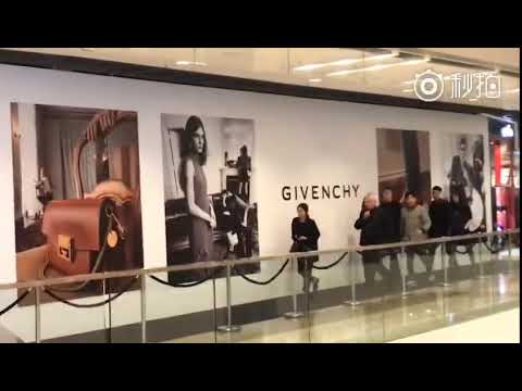 180315 Krystal - Givenchy Opening Event