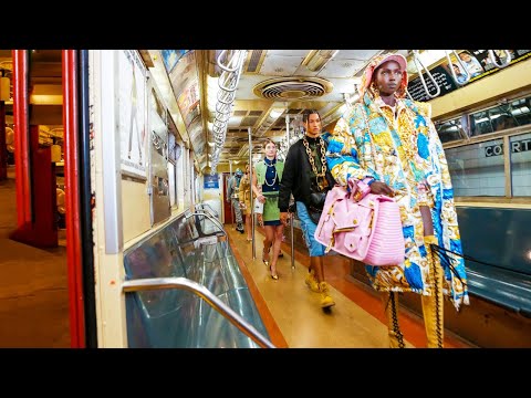 Moschino Pre-Fall 2020