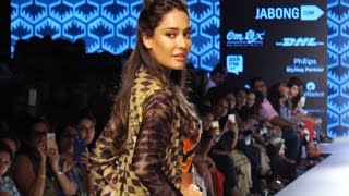 Lisa Haydon, Gauahar Khan And Others Walk The Ramp At Lakme Fashion Week 2015