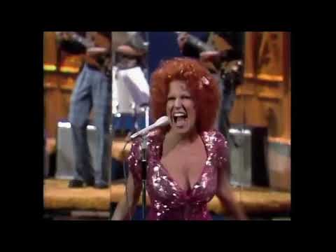 Bette Midler – LULLABY OF BROADWAY ~ BOOGIE WOOGIE BUGLE BOY (Live 1973) HQ Audio