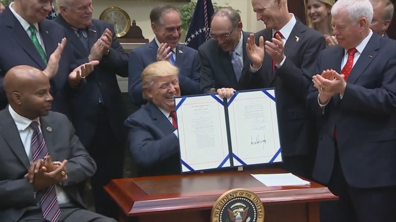 Trump signs bills extending private-sector health care program for vets