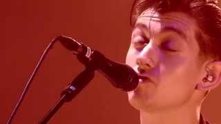 Arctic Monkeys - When The Sun Goes Down [Glastonbury 2013] HD