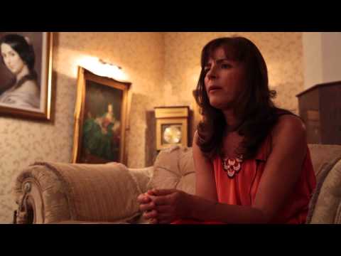 Guest star Mira Furlan talking about America, venim!