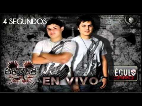 Alfredito Olivas y Regulo Caro - 4 Segundos En Vivo