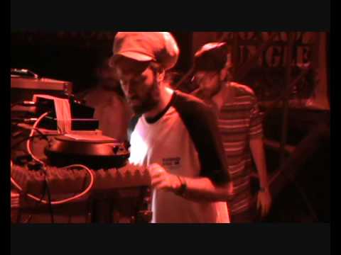 Marseille Dub Station 16 pt1 Blackboard Jungle & Roberto Sanchez