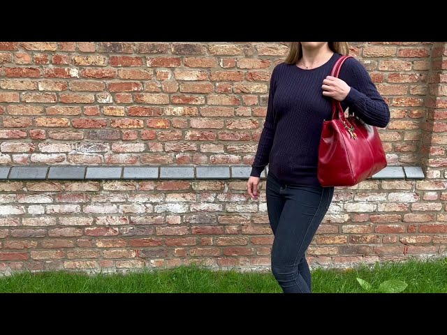 Vídeo relacionado con Catwalk Collection Handbags - Tote Bag Grande de Piel Auténtica - Bolso de Hombro Mujer - Bolso de Mano Tamaño A4 de Trabajo - Kensington - Negro