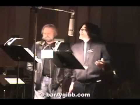 Michael Jackson singing at the recording studio (very rare footage)