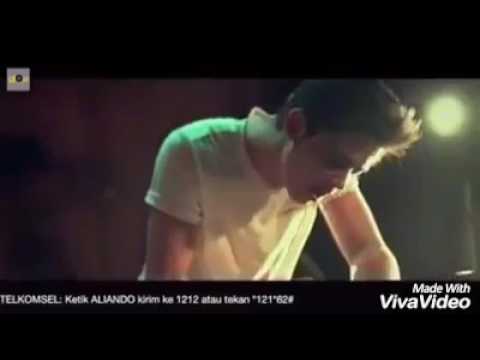 download lagu mp3 mp4 Download Lagu Prilly Latuconsina Surat Cinta Untuk Starla, download lagu Download Lagu Prilly Latuconsina Surat Cinta Untuk Starla gratis, unduh video klip Download Lagu Prilly Latuconsina Surat Cinta Untuk Starla