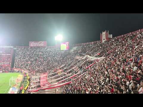 "Vamos vamos quemero! Y goool" Barra: La Banda de la Quema &bull; Club: Huracán &bull; País: Argentina