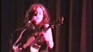 Ani DiFranco - Tiptoe/Cradle And All (Live/Solo 1999)