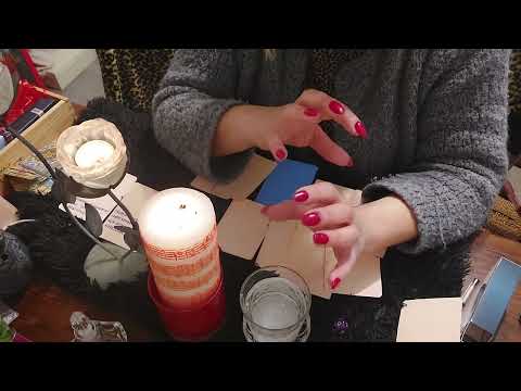 Un uomo cambiato, vuole fare una scelta importante. Una donna di famiglia lo ricatta e lo blocca...