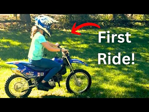 GIRLS FIRST TIME RIDING A DIRTBIKE!