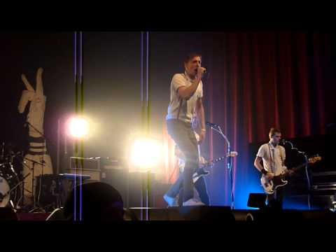 Kraftklub feat. Sido - Randale Live in Köln Redbull Soundclash 07.12.2012