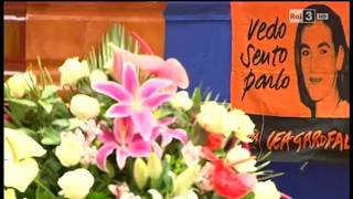 La voce di Denise Cosco al funerale della mamma Lea Garofalo nel 2013: «Grazie per avermi dato un...